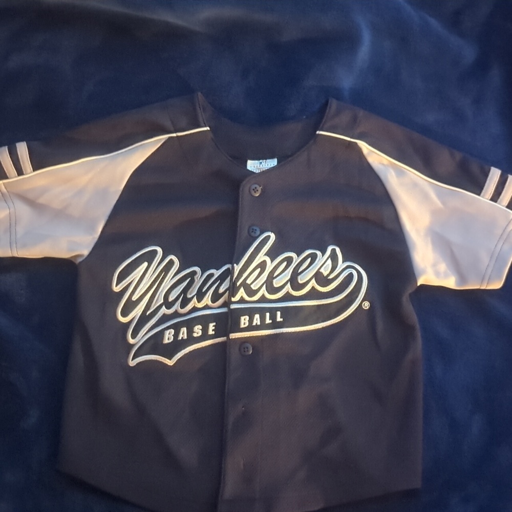 Youth Yankees Jersey size 4